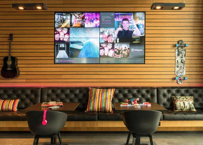 Moxy Frankfurt Airport Hotel 4*