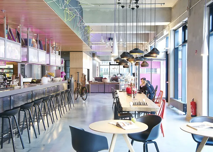 Moxy Frankfurt Airport Hotel 4*