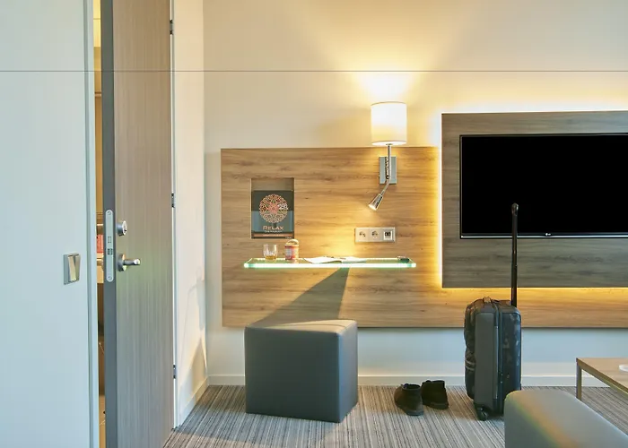 Moxy Frankfurt Airport Hotel