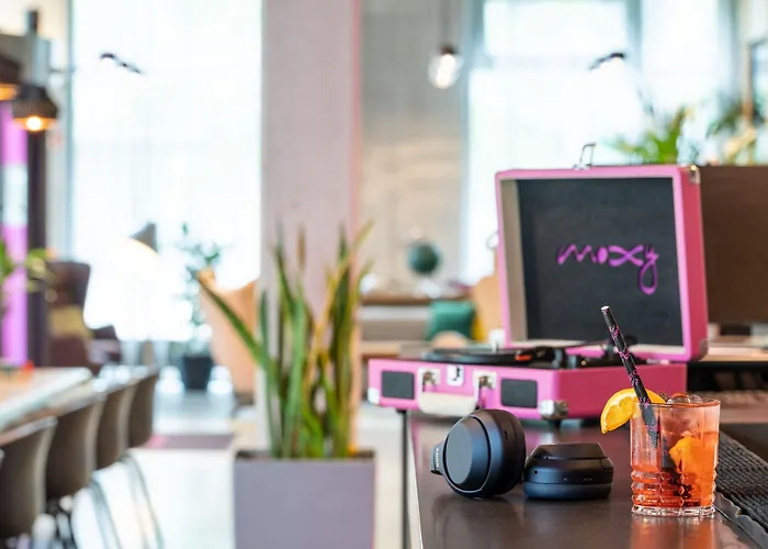 Hotel Moxy Frankfurt Airport